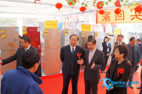 必一运动：下乡巡展成就了必一运动跳跃式的发展