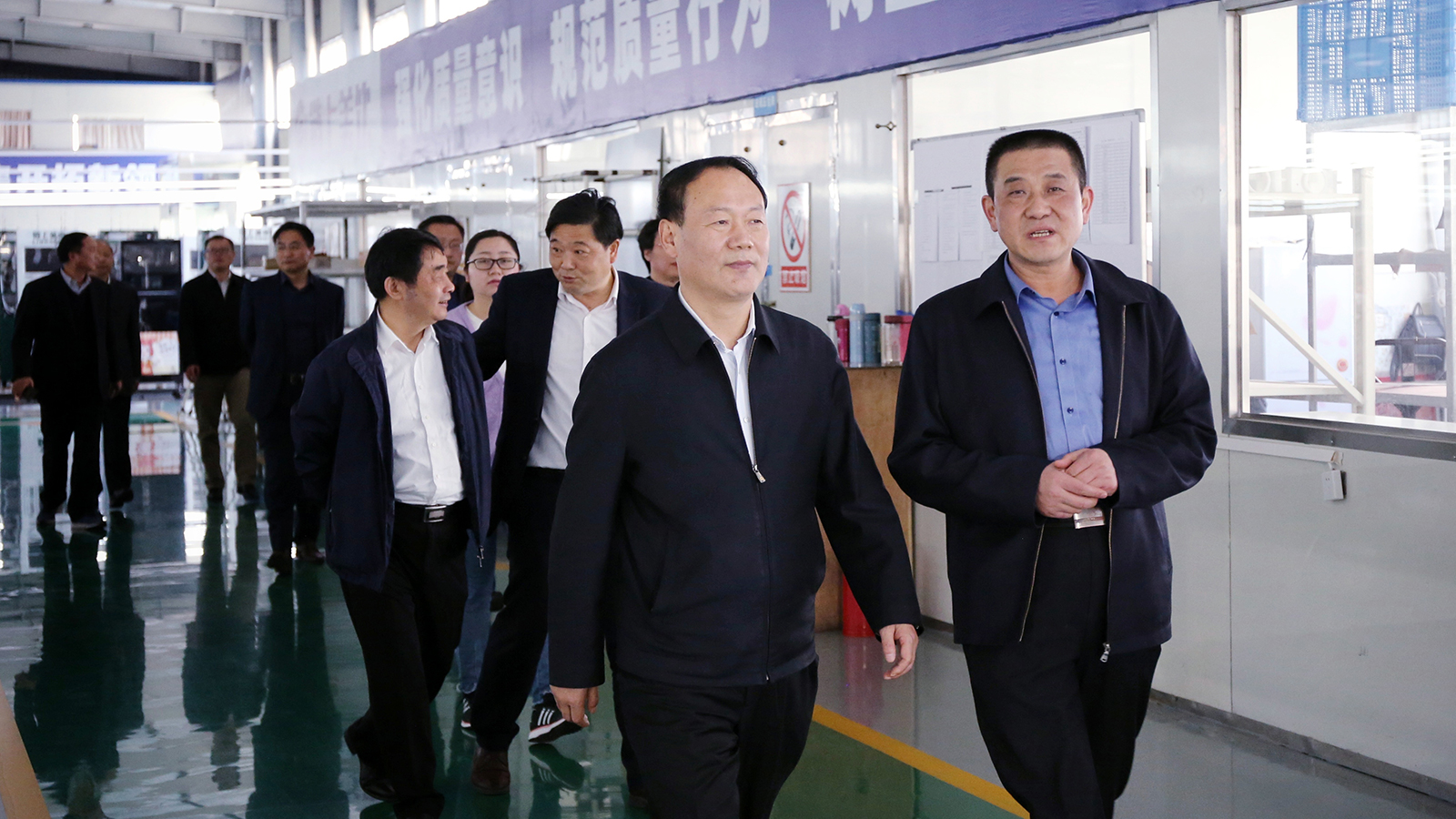 六安市委书记叶露中赴必一运动集团考察调研