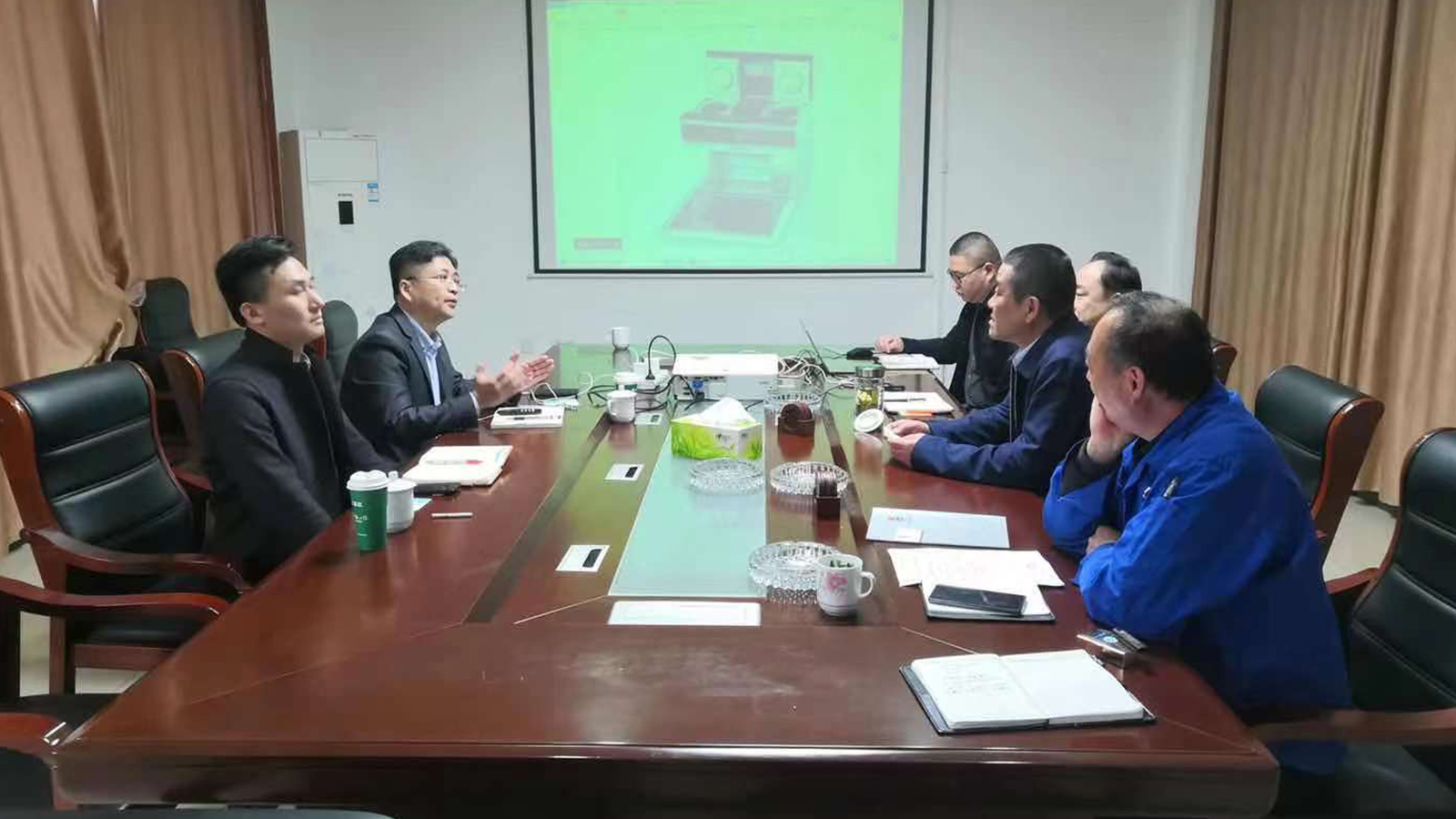 台湾天烨集团领导赴必一运动集团考察、洽谈 